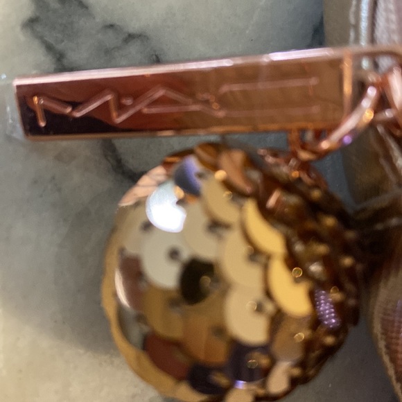 Lot of 4 New Pink/Rose Gold Cosmetic Bags. Great for Travel. - Picture 9 of 9